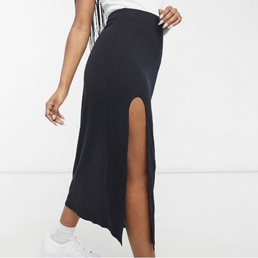 ASOS DESIGN ribbed midi thigh high split Slit skirt in black - Picture 4 of 7